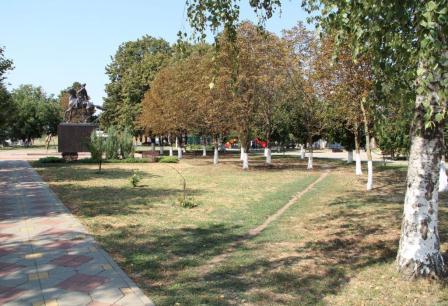 В Тбилисской и хуторе Северин приводят в порядок стадионы