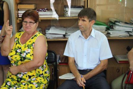 В Песчаном поселении прошел выездной прием граждан