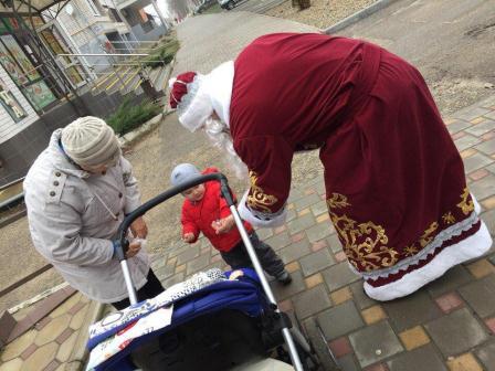 Жителей Тбилисского района поздравили с Новым годом и Рождеством