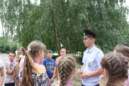 Школьники побывали на экскурсии в отделе МВД России по Тбилисскому району