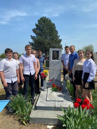В десятой школе прошел урок Мужества