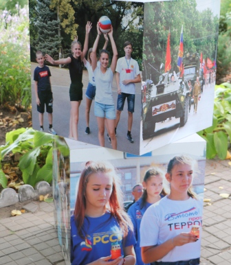 Избирателей на молодежном УИК встречают креативно