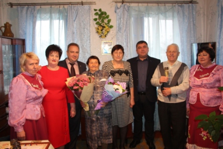 Глава Тбилисского района поздравил двух жительниц с юбилеями