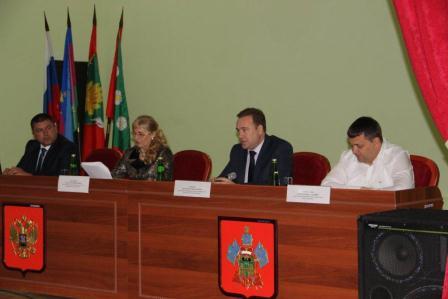 Евгений Ильин принял участие в сессии Совета Ванновского поселения