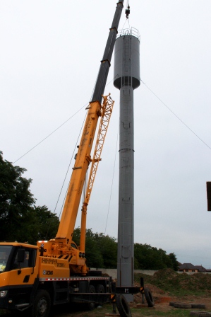 В Тбилисской установили водонапорную башню