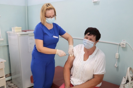 В Тбилисском районе привились 6,5 тысяч человек