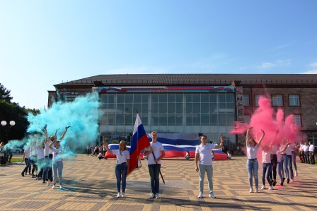 День российского флага отметили в Тбилисской