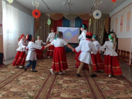 В детских садах Тбилисского района отмечают День народного единства