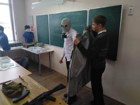 Тбилисские школьники соревнуются в военно-прикладных видах спорта