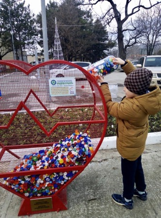 Ученик школы № 4 Кирилл Погребняк продолжает экологические акции Ученик школы № 4 Кирилл Погребняк продолжает экологические акции