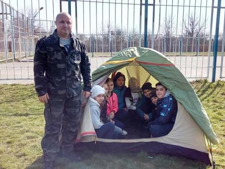 Ученики шестой школы проводят каникулы с пользой