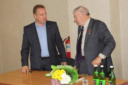 Знаменитый земляк Михаил Шкабардня посетил Тбилисскую