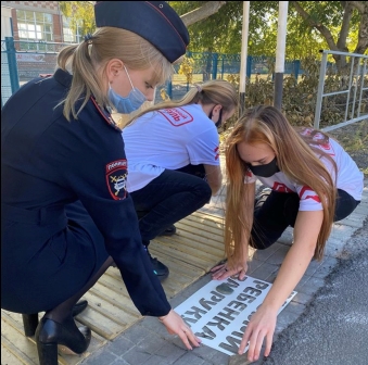 В Тбилисской прошла акция «ПДД на асфальте»