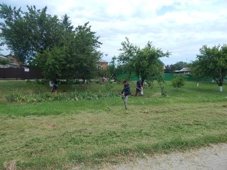 Большая уборка состоялась в Тбилисской и хуторе Северин 