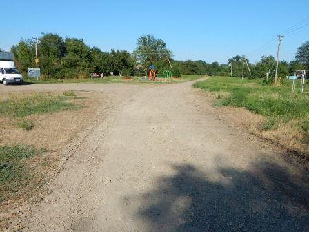 В поселках Тбилисского поселения грейдируют дороги