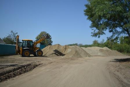 В Ванновском поселении ремонтируют дорогу и тротуар