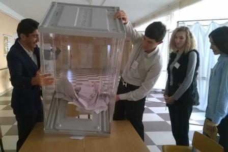 Выборы в школах Тбилисского района