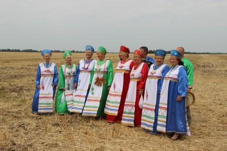 Агитбригада тбилисского районного Дома культуры выступила перед хлеборобами ПУ «Кавказ»