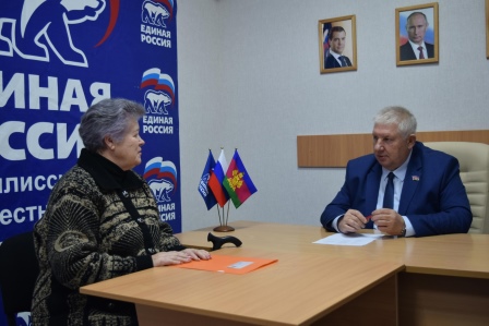 Депутат ЗСК провел рабочий день в Тбилисском районе