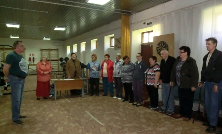 В клубе «Успех» прошли соревнования по шашкам и дартсу