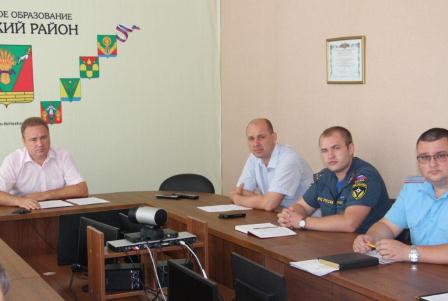 Евгений Ильин провел совещание с представителями силовых структур