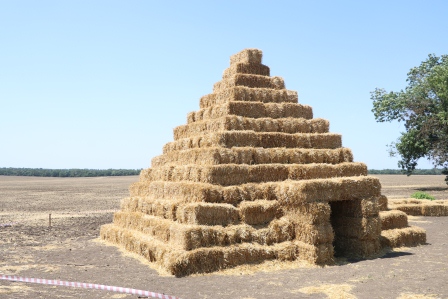 Пирамиды появились в Тбилисской