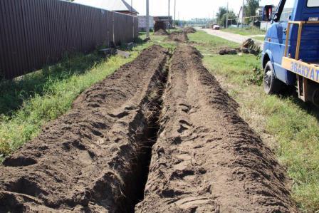 В хуторе Северин на улице Стадионной строят центральный газопровод