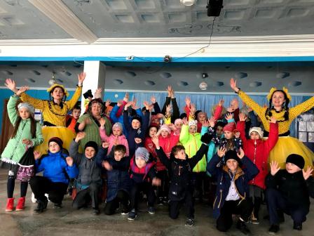 Маленьких ловлинцев порадовала игровая программа