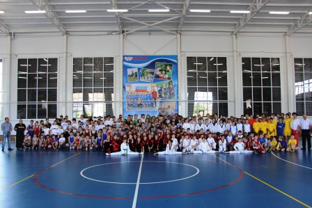 В Тбилисском районе открыли спортивный комплекс «Юниор»