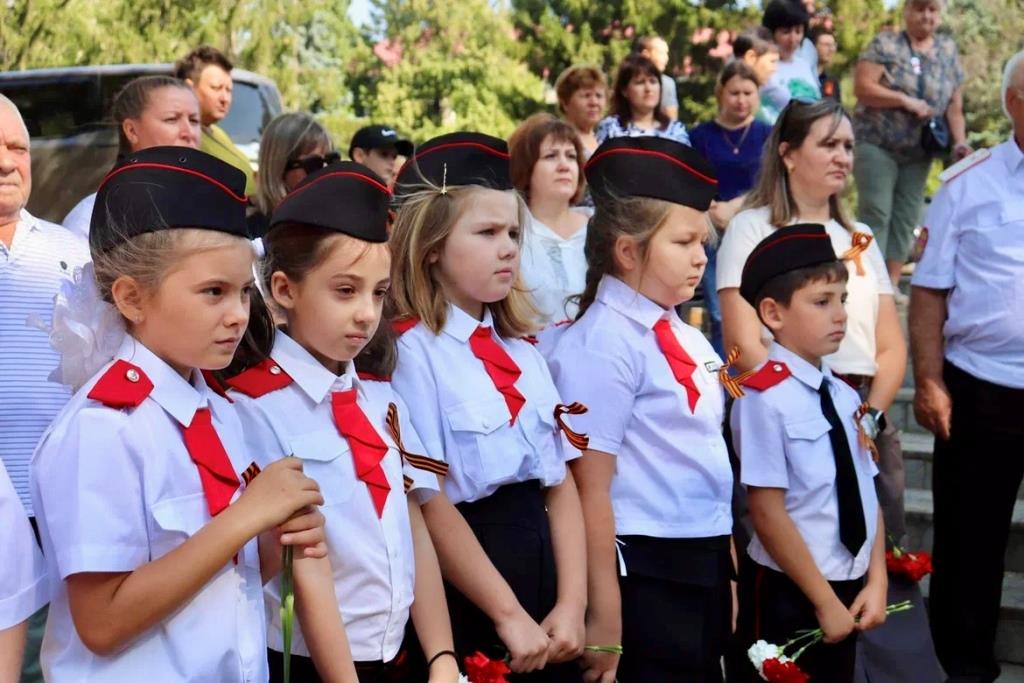 Аллею Героев СВО открыли в хуторе Марьинском