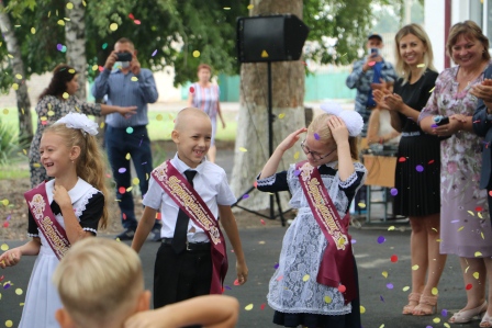 В школах Тбилисского района прозвенел первый звонок