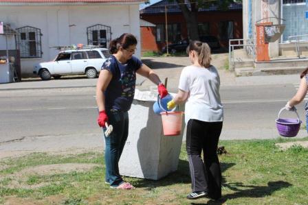 Очередной субботник прошел в Тбилисской