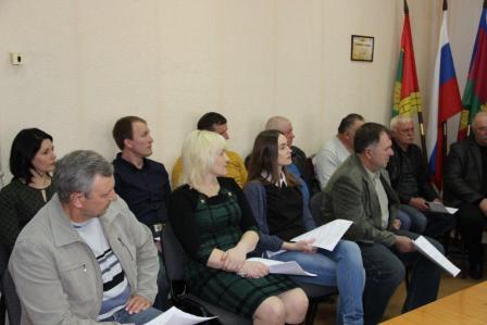 Евгений Ильин представил исполняющего обязанности главы Ванновского поселения