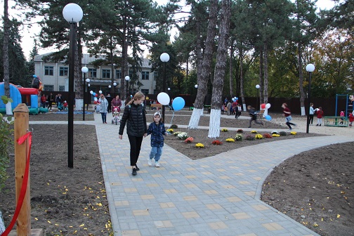 В Тбилисском районе благоустроили сквер