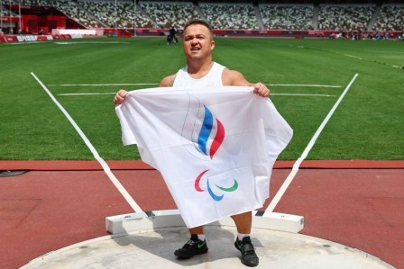 Денис Гнездилов из Тбилисской установил мировой рекорд в толкании ядра на Паралимпиаде