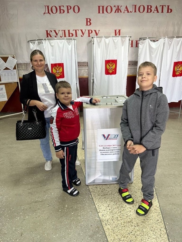 На избирательных участках