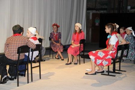 Тбилисские артисты поведали зрителям о нелегких судьбах в военное время