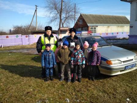 Дошколятам рассказали о ПДД