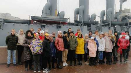 Тбилисские школьники отправились в Санкт-Петербург