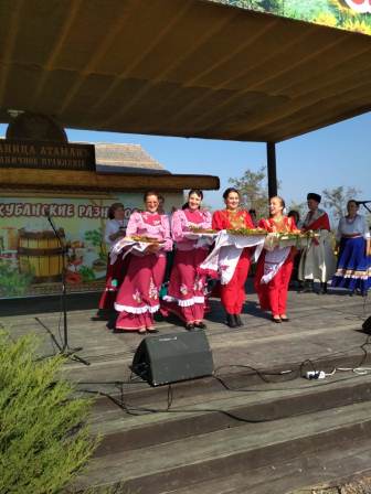 Тбилисские артисты порадовали гостей Атамани
