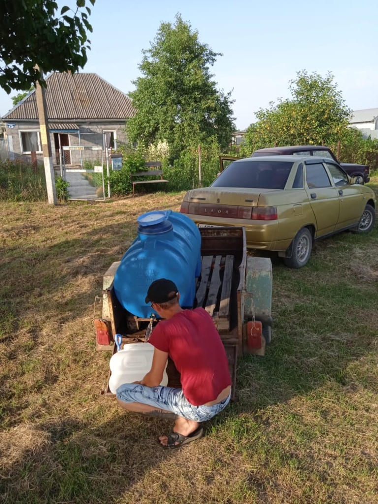 Подвоз воды жителям 