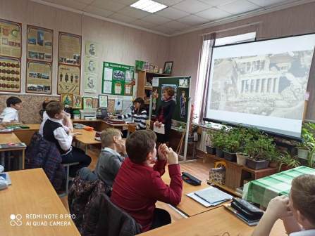 Читатели тбилисской детской библиотеки побывали в виртуальном путешествии