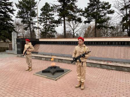 В Тбилисском районе отмечают День Неизвестного Солдата