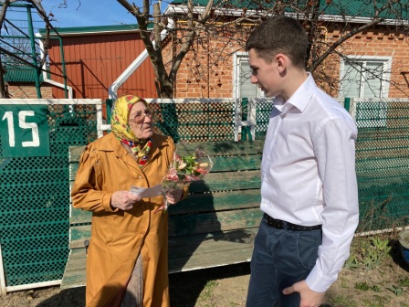 В Тбилисском районе ветеранов поздравили с 8 марта