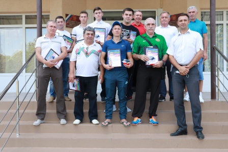 В Тбилисском районе наградили футболистов