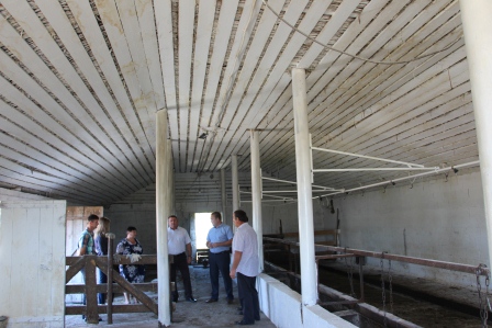 Евгений Ильин посетил представителей малых форм хозяйствования