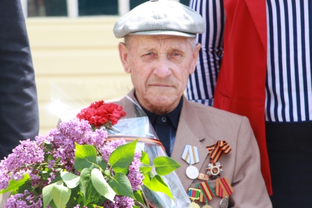 В Тбилисском районе проходят персональные концерты для ветеранов