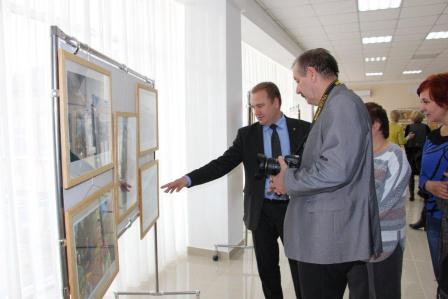 В Тбилисском районе открылась передвижная фотовыставка «Земля и люди»