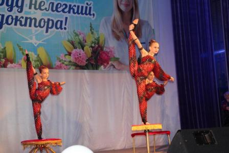 Медицинские работники Тбилисского района принимают поздравления