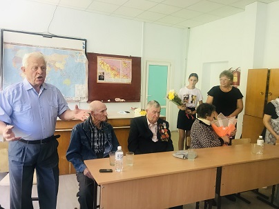 Школьники хутора Северин встретились с тружениками тыла